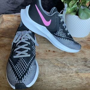 Nike Zoom women’s running shoe 6.5